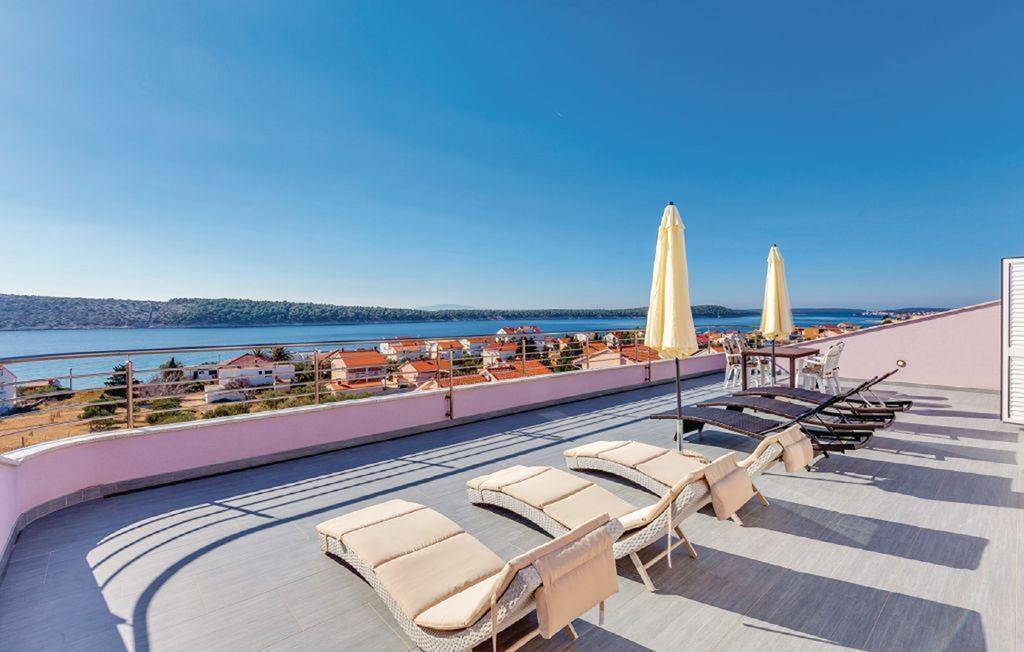 Apartments Host Barbat na Rabu المظهر الخارجي الصورة